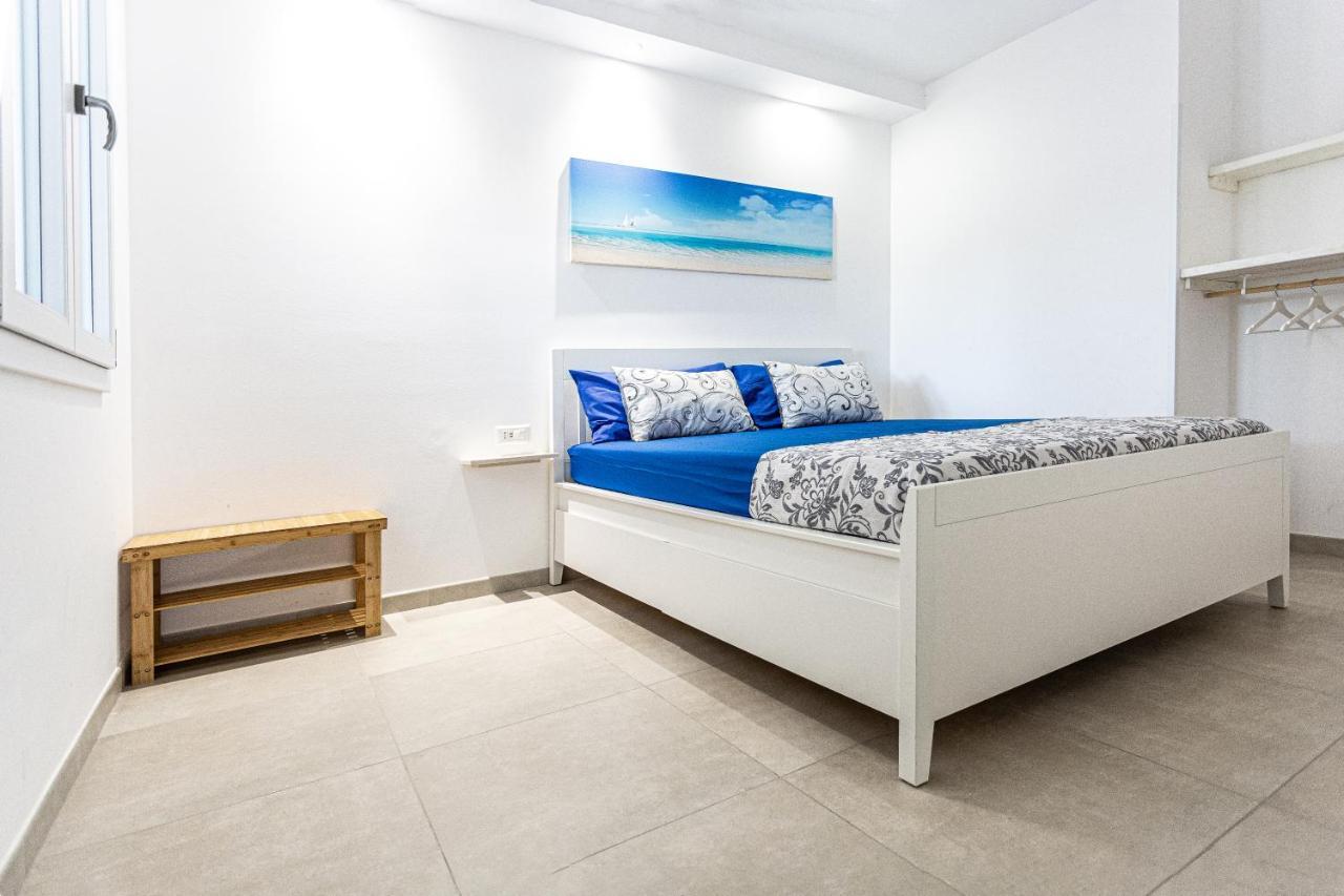Almaredamarra Con Piscina E Idromassaggio Sul Mare Torre San Giovanni